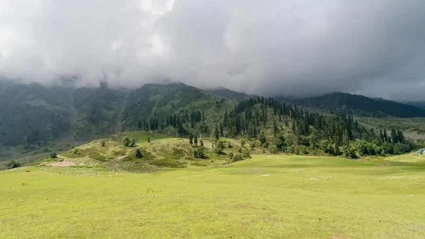 Doodhpathri Trek