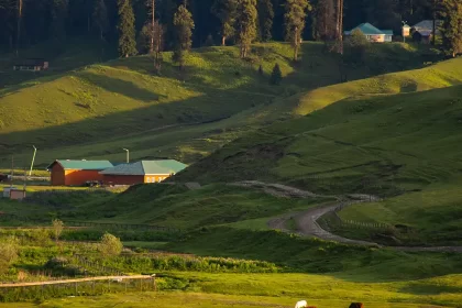 J&K Tourism Reopens 16 Scenic Destinations