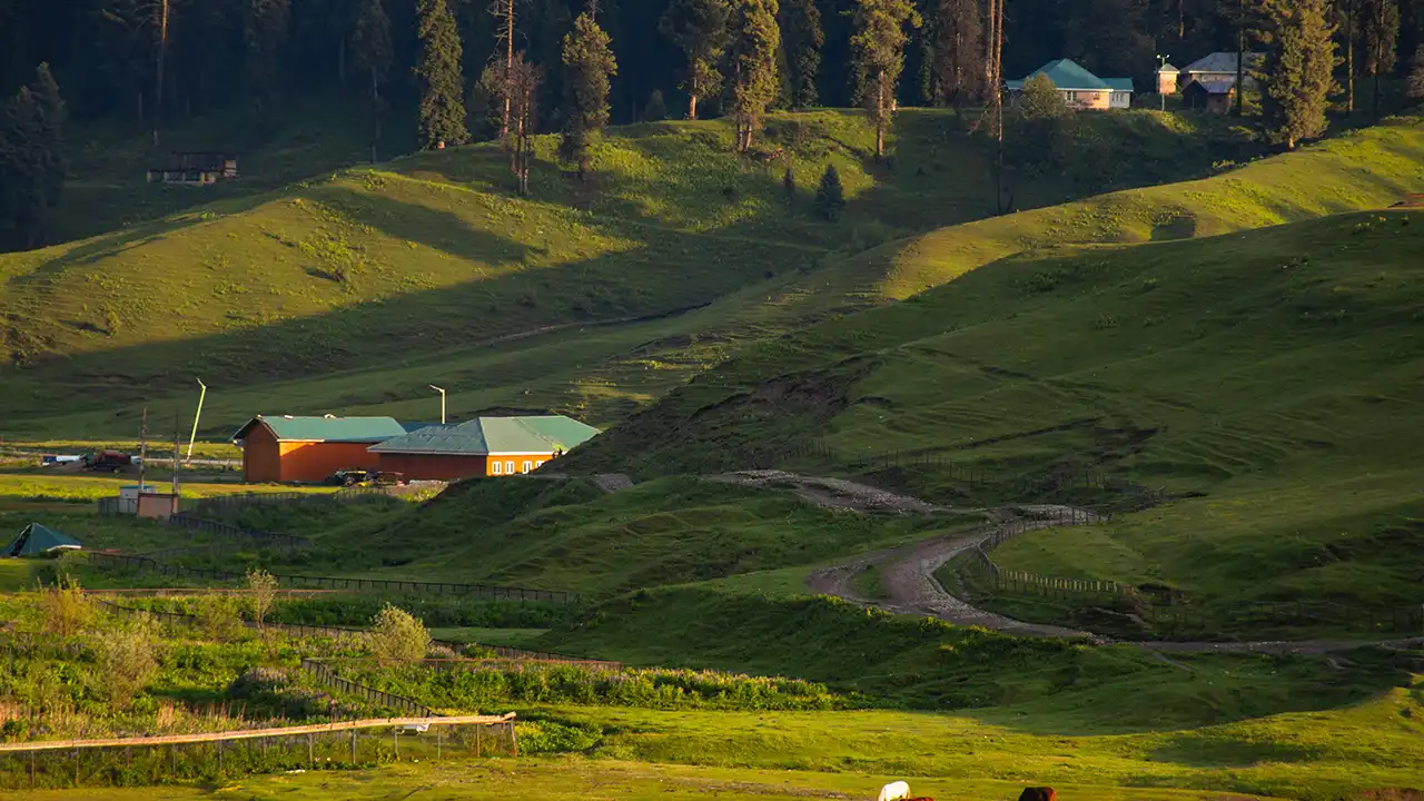 J&K Tourism Reopens 16 Scenic Destinations